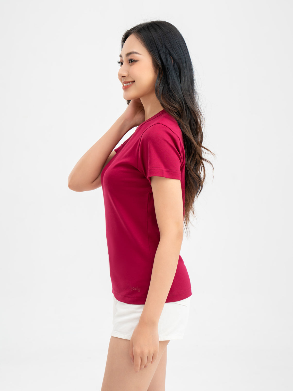 เสื้อยืดผู้หญิงผ้าคอตตอน YODY มีหน้าผ้า2 ด้านที่นุ่มเป็นพิเศษ ใส่ดูมีพลัง TSN6262
