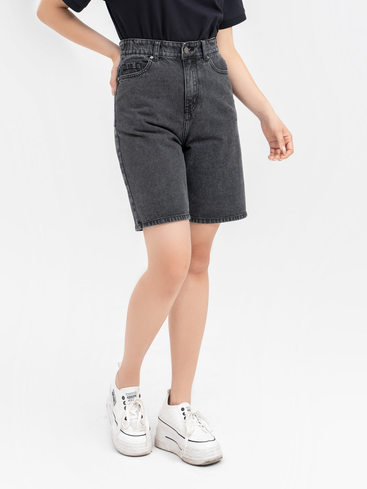 กางเกงขาสั้นผู้หญิงแบรนด์Yody เอวสูง ขากว้าง เนื้อเย็นที่มีสไตล์และอ่อนเยาว์ SJN3052